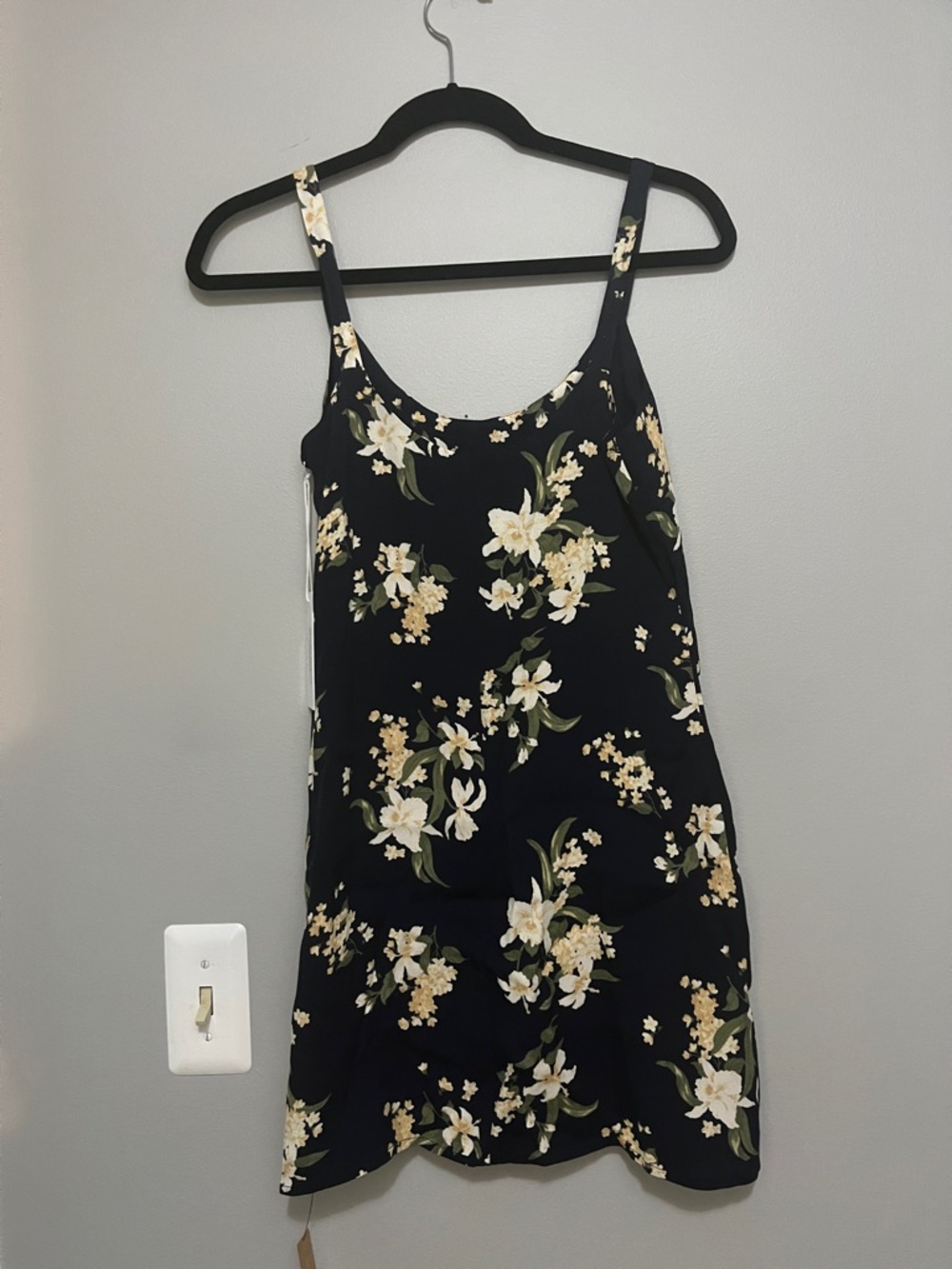 NWT Reformation Blue Floral Slip Dress with Cream & Green Blooms - Picture 7 of 7